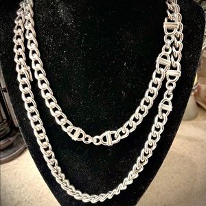 Monet silver chain necklace 💕